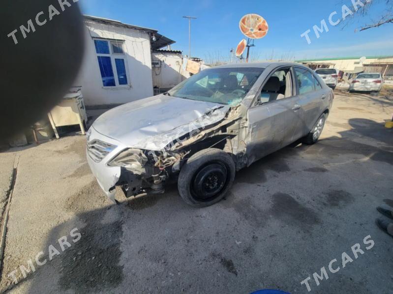 Toyota Camry 2011 - 135 000 TMT - Ак-Бугдайский этрап - img 5