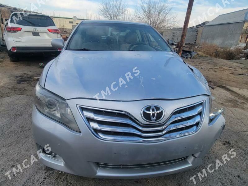 Toyota Camry 2011 - 135 000 TMT - Ак-Бугдайский этрап - img 4