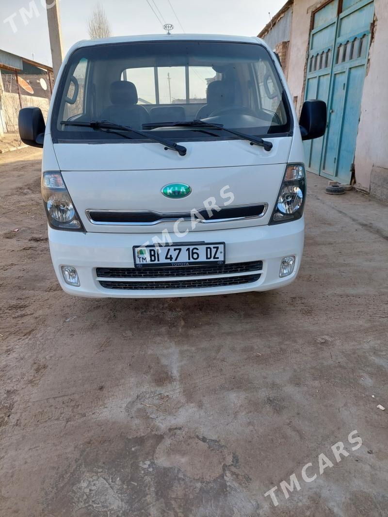 Kia Bongo 2014 - 165 000 TMT - Köneürgenç - img 3