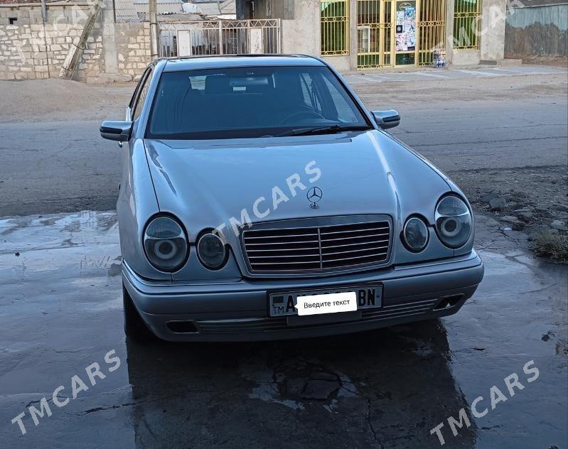 Mercedes-Benz C320 1999 - 70 000 TMT - Balkanabat - img 4