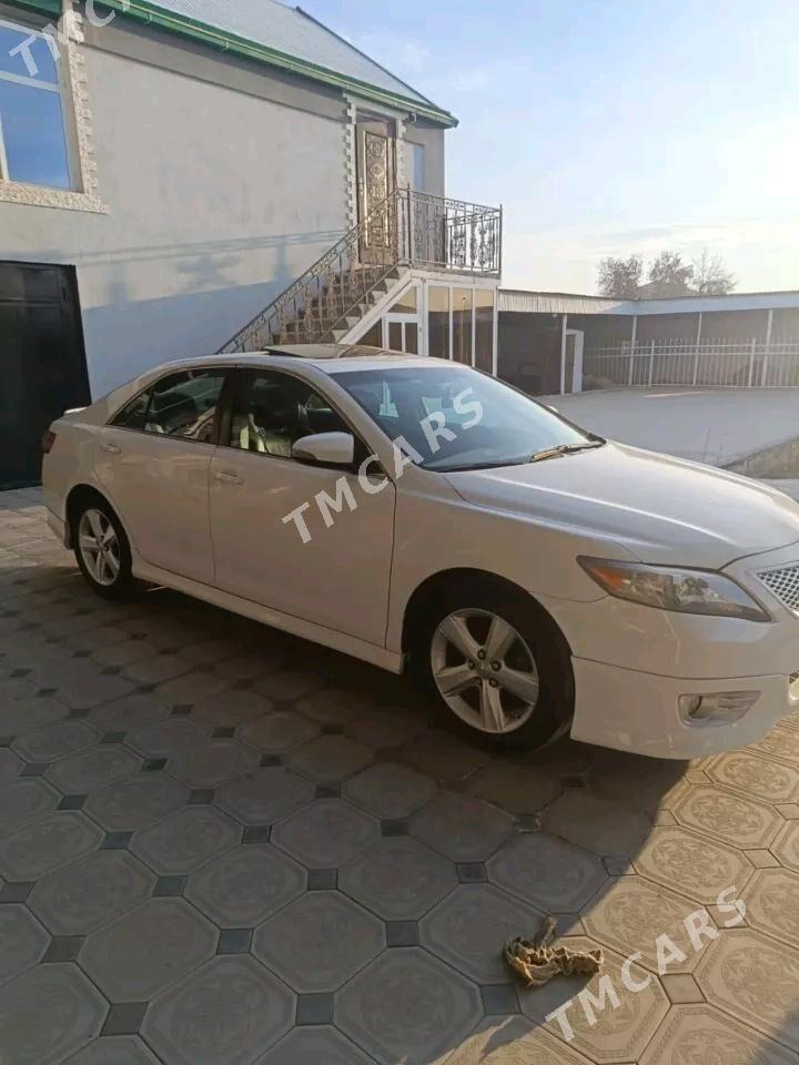 Toyota Camry 2010 - 198 000 TMT - Мары - img 3