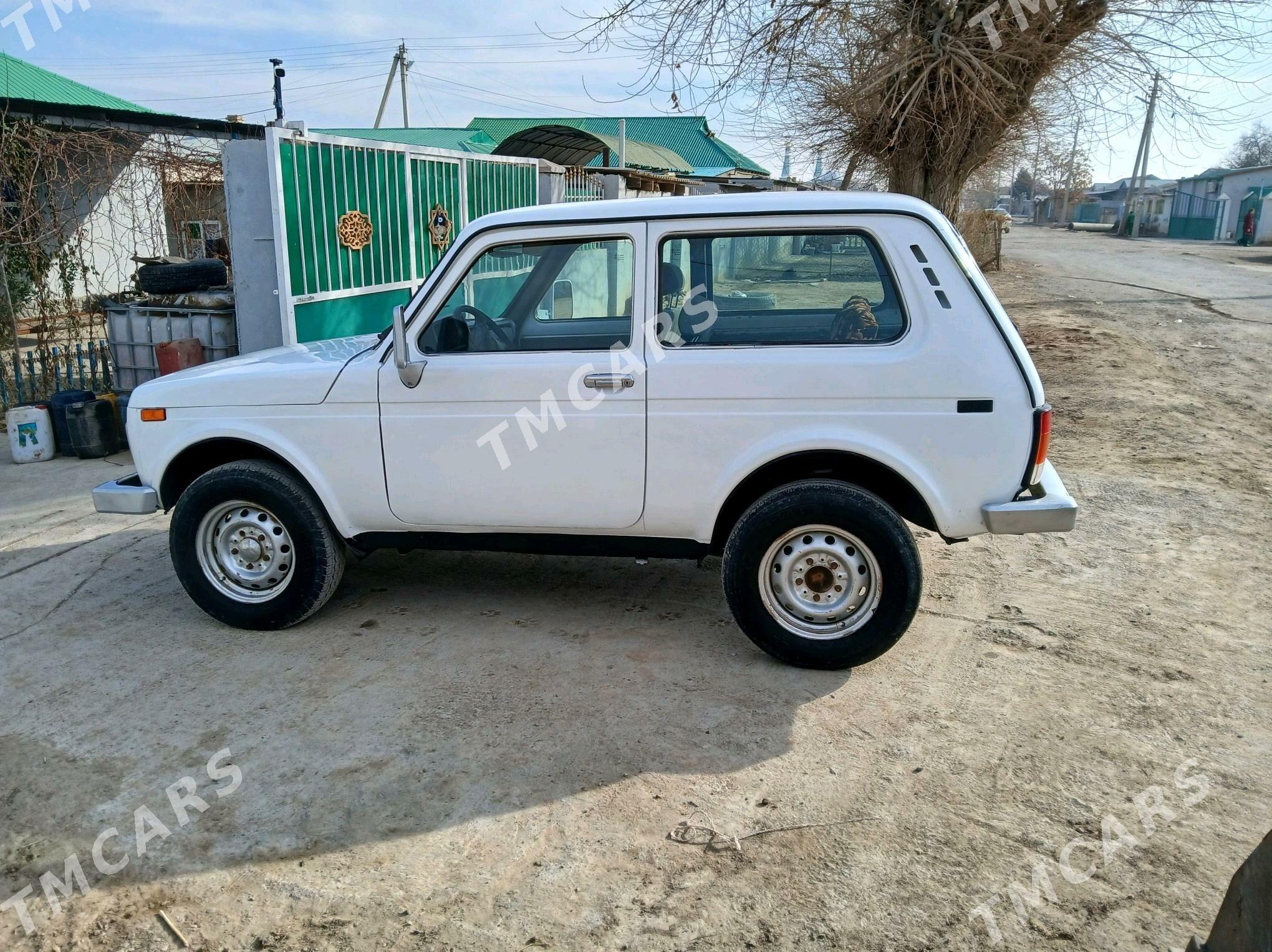 Lada Niva 2005 - 40 000 TMT - Ýaşlyk - img 5