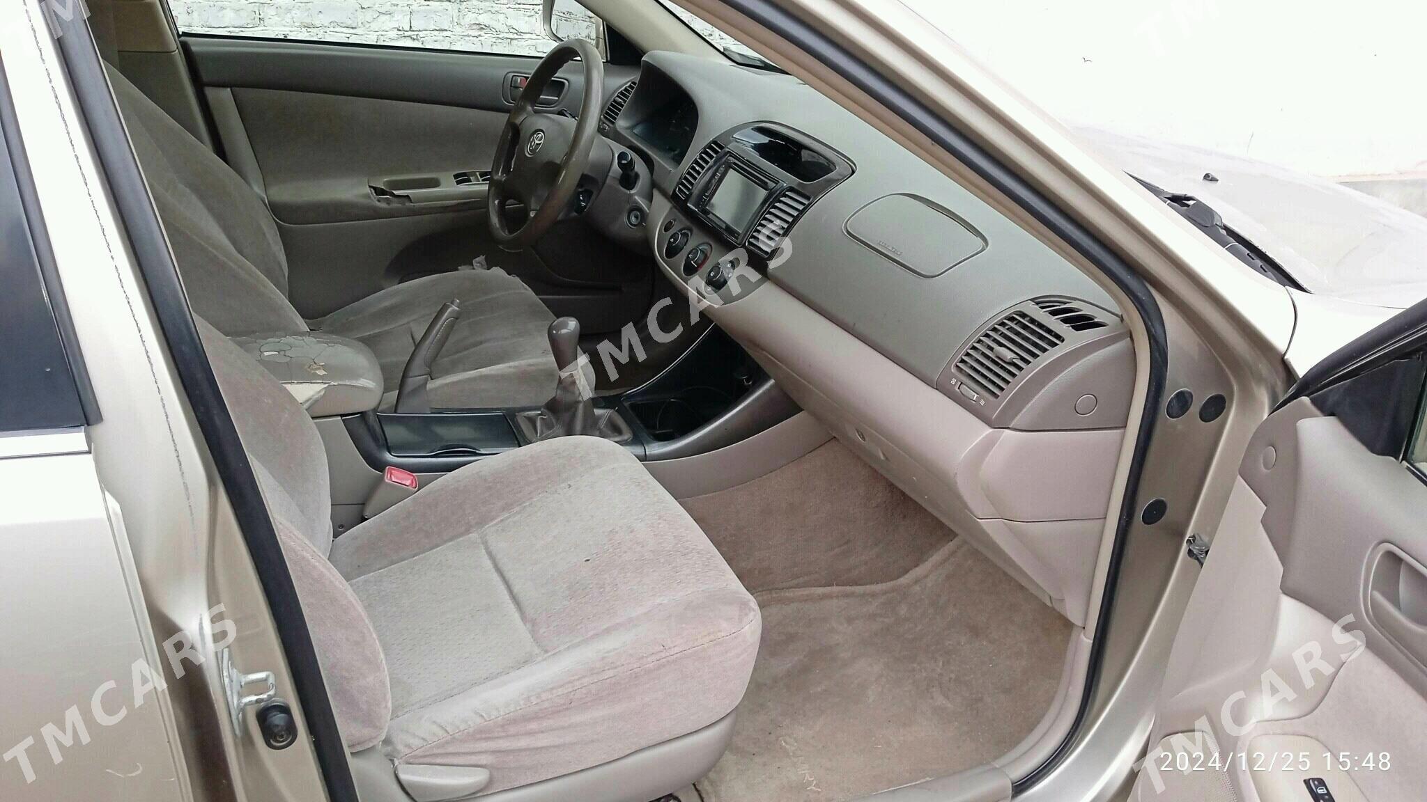 Toyota Camry 2004 - 125 000 TMT - Дашогуз - img 7