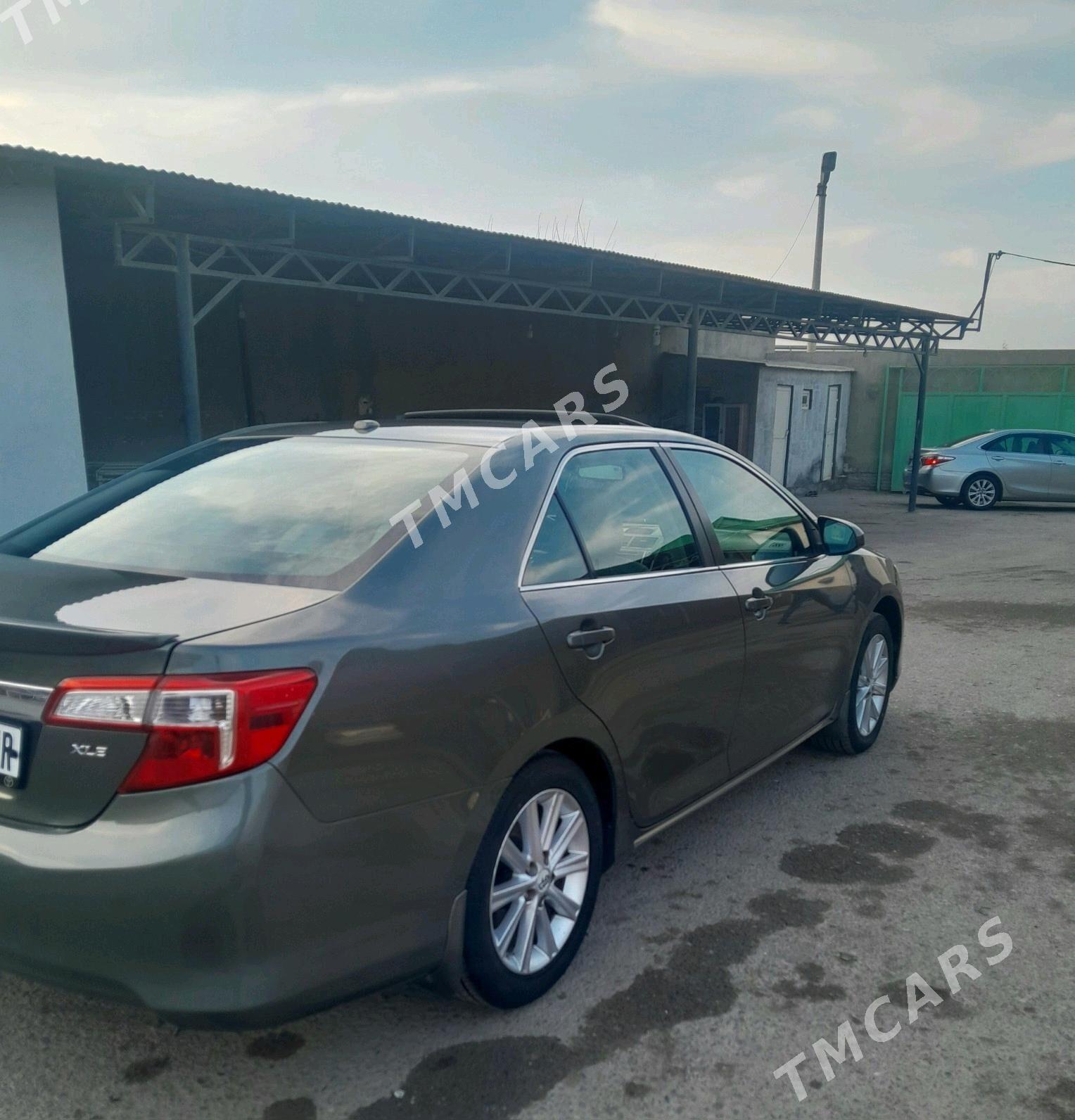 Toyota Camry 2012 - 220 000 TMT - Мары - img 4