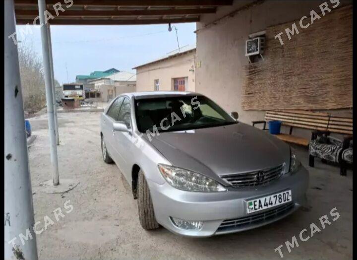 Toyota Camry 2004 - 135 000 TMT - Кёнеургенч - img 2