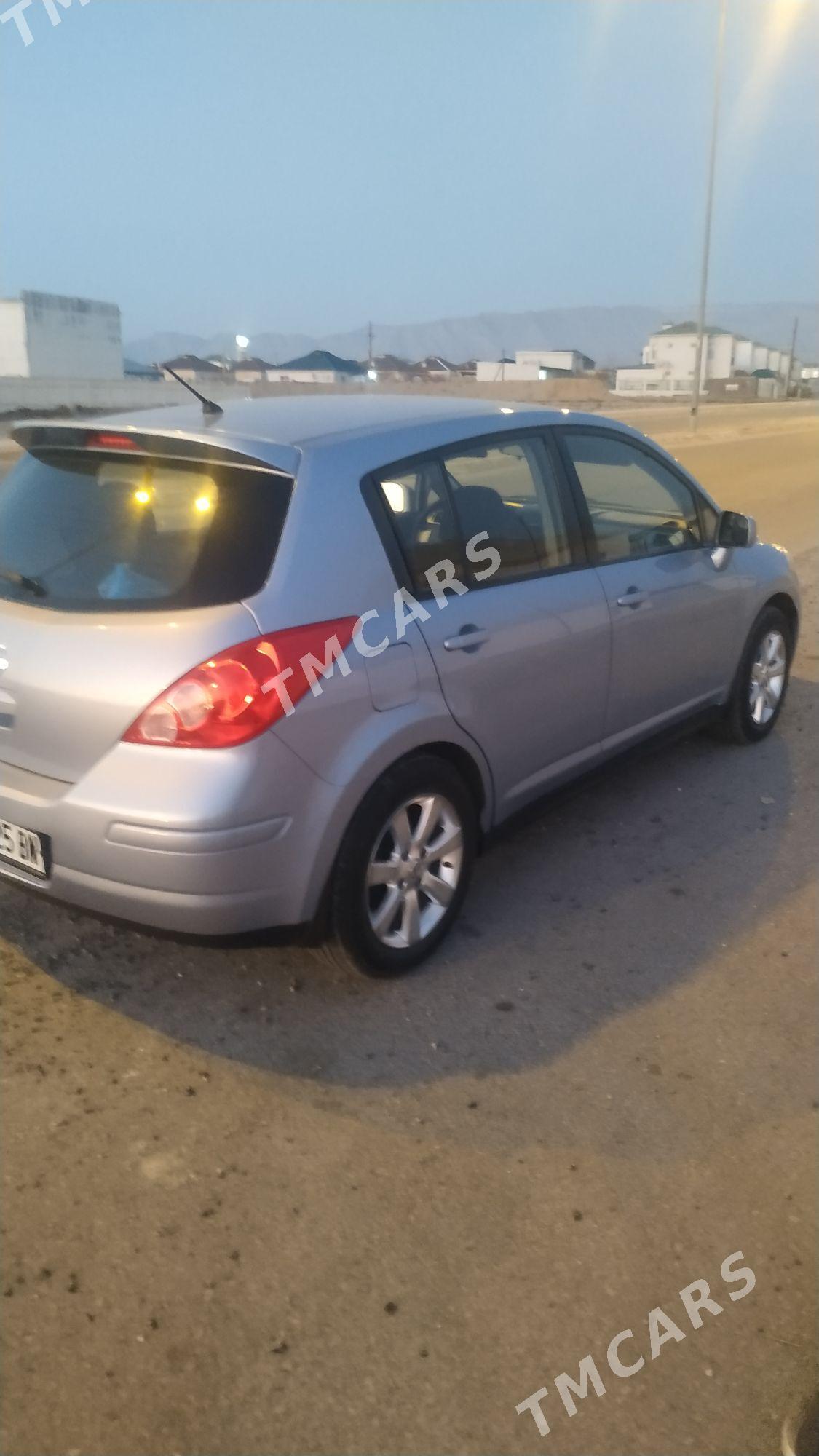 Nissan Versa 2010 - 100 000 TMT - Balkanabat - img 3