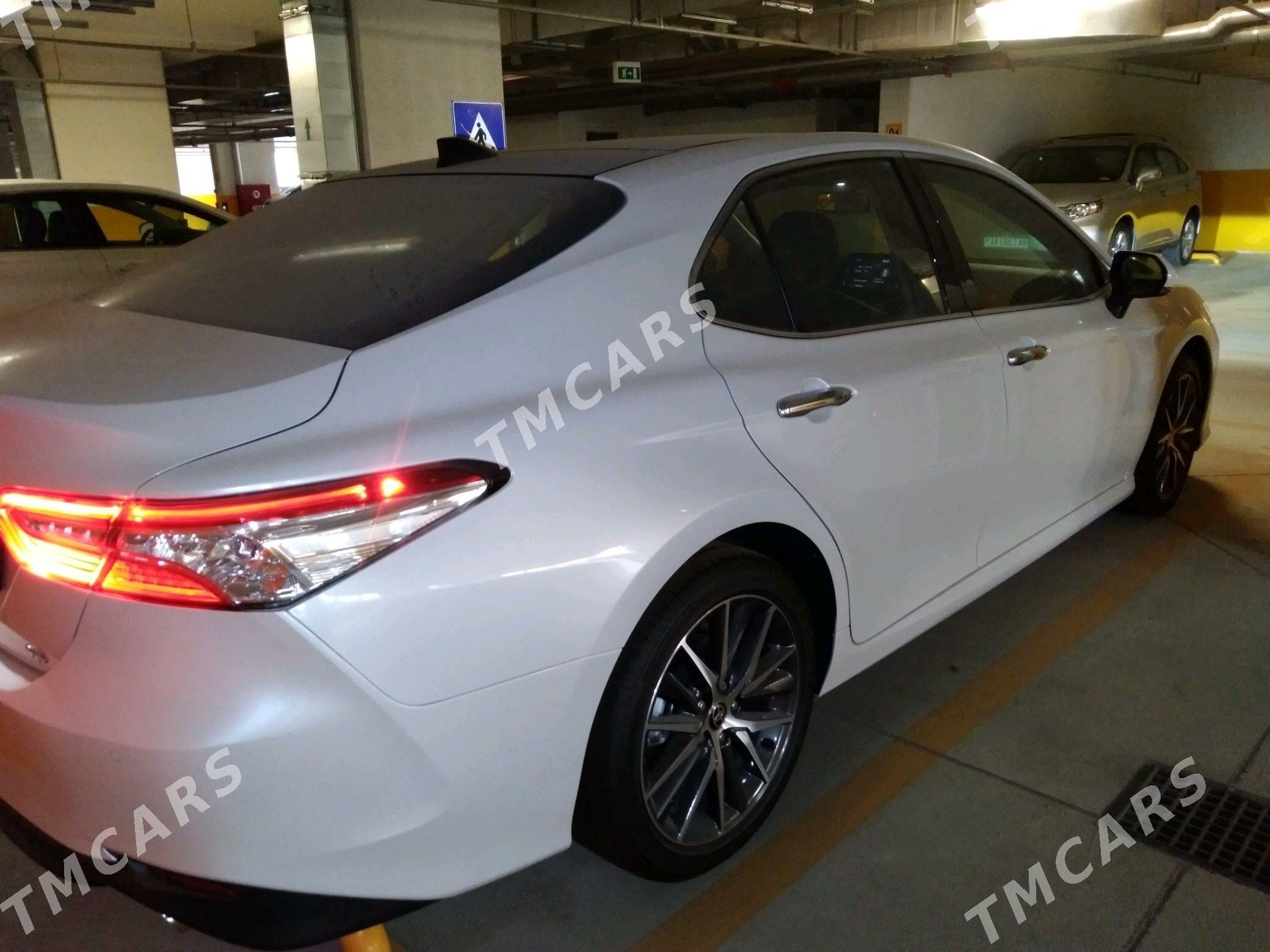 Toyota Camry 2021 - 645 000 TMT - Ашхабад - img 2