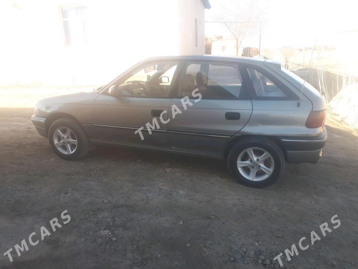 Opel Astra 1993 - 29 000 TMT - Gubadag - img 8