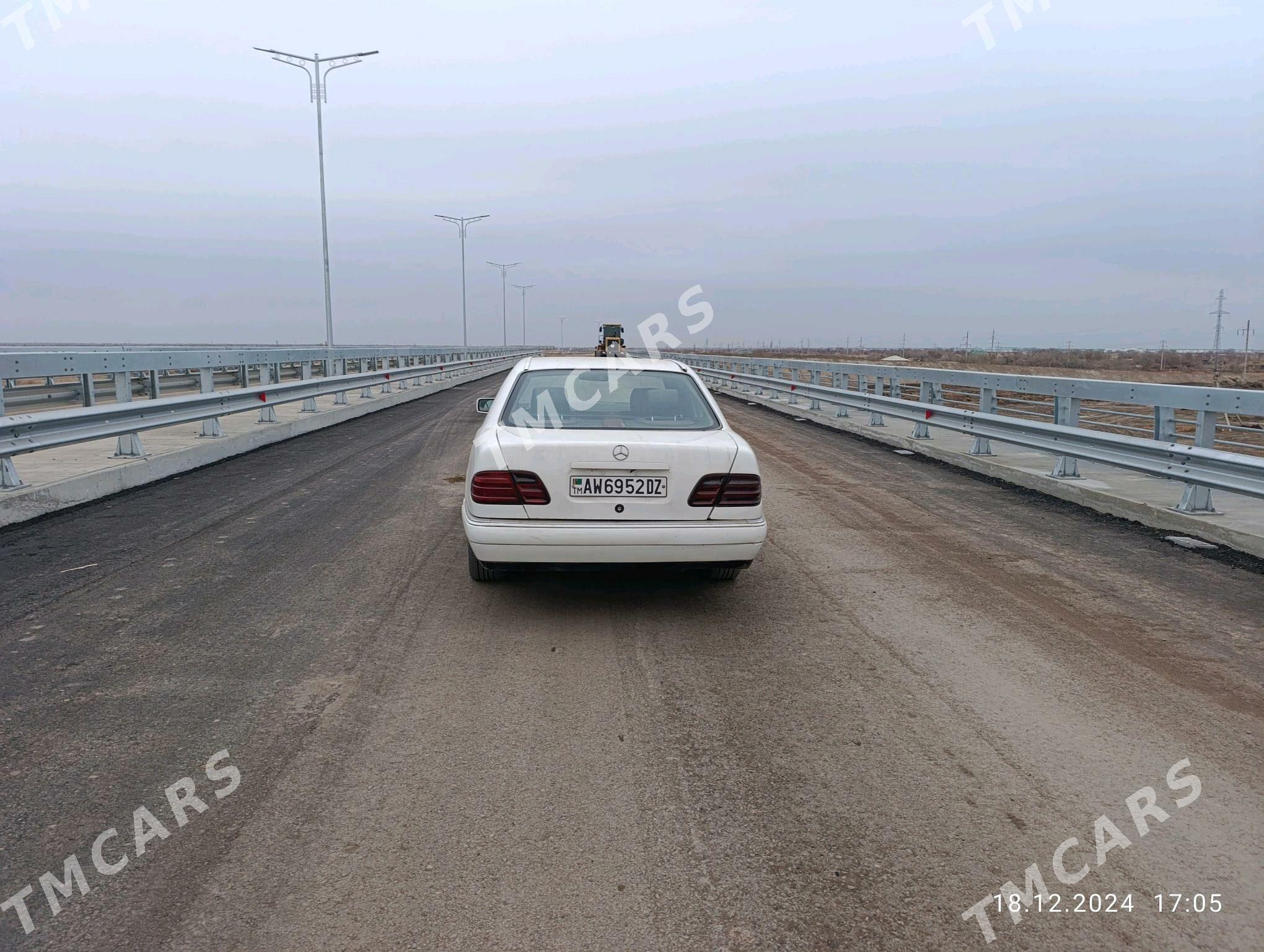 Mercedes-Benz E350 1996 - 50 000 TMT - Köneürgenç - img 2