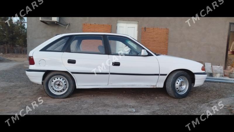 Opel Astra 1992 - 27 000 TMT - Сакарчага - img 4