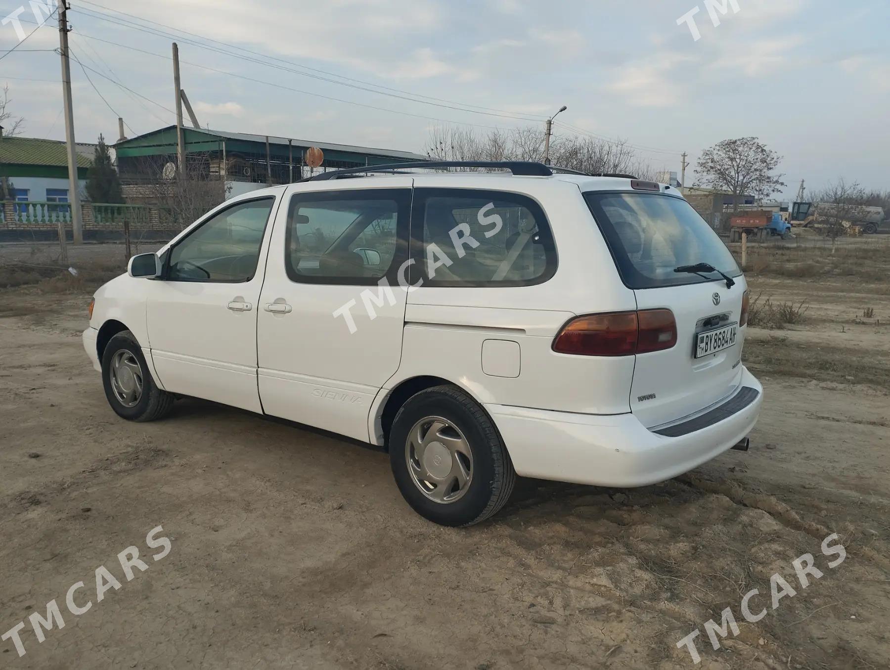 Toyota Sienna 2000 - 108 000 TMT - Gökdepe - img 3