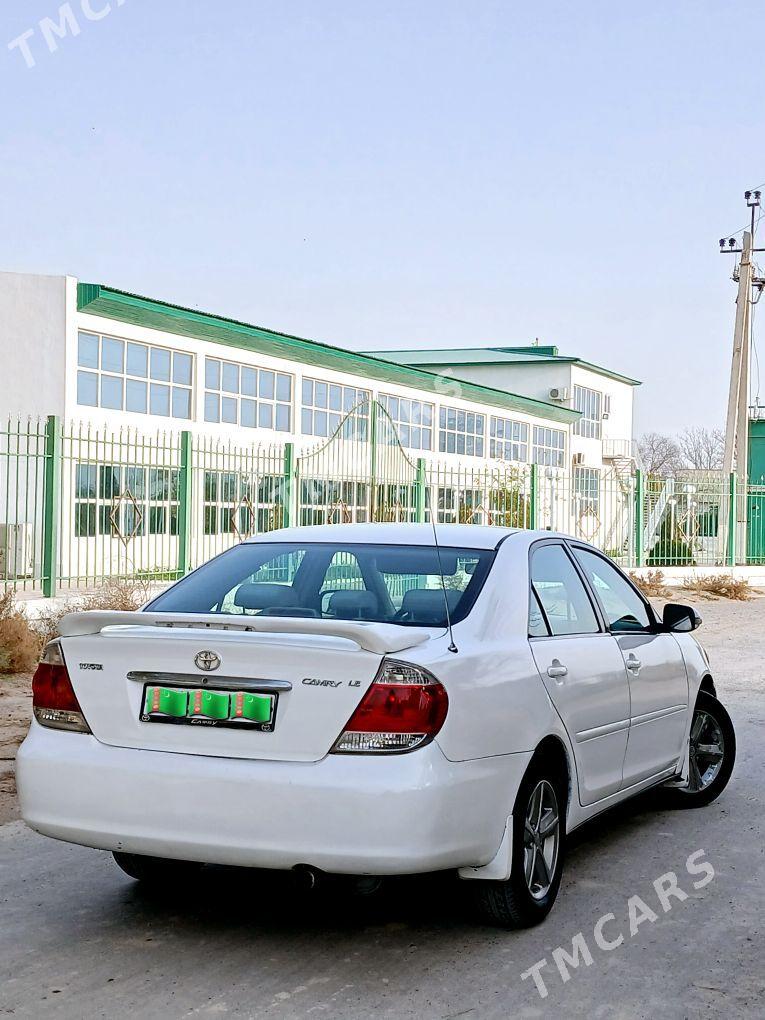 Toyota Camry 2004 - 110 000 TMT - Halaç - img 2