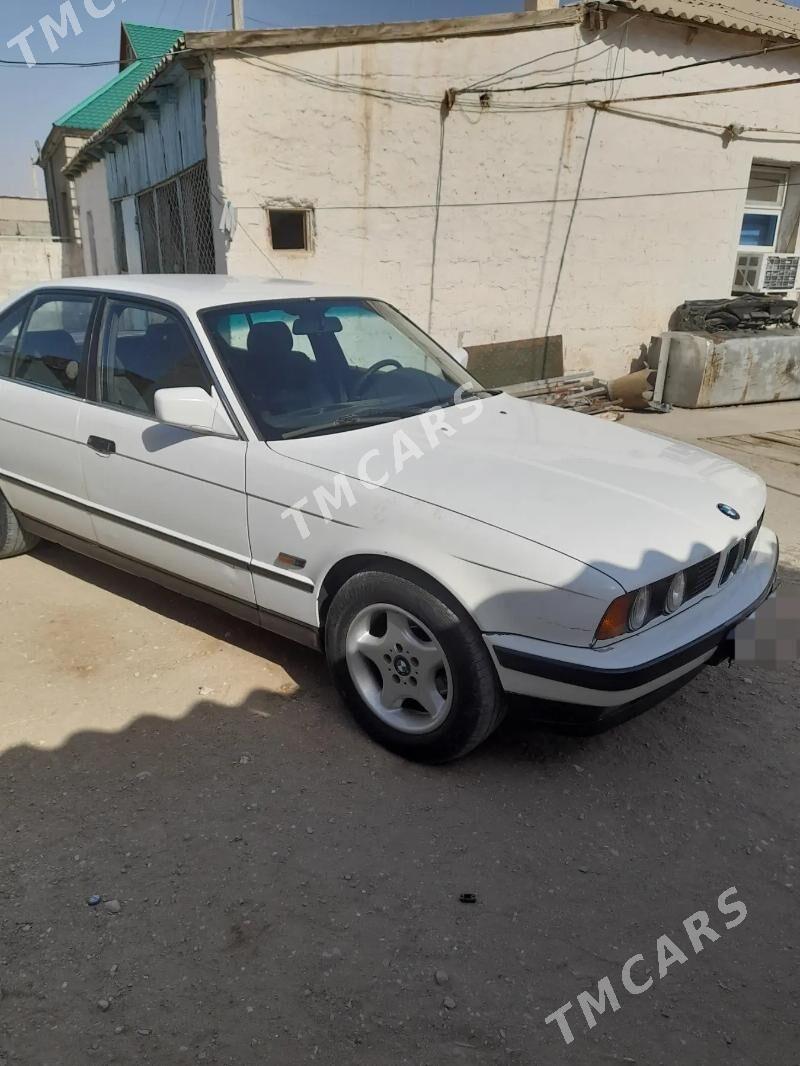 BMW 525 1988 - 45 000 TMT - Balkanabat - img 3