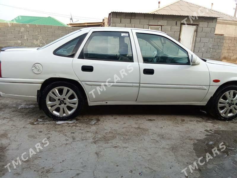 Opel Vectra 1989 - 28 000 TMT - Бахарден - img 3