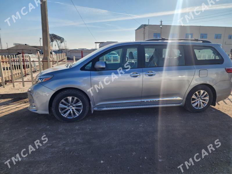 Toyota Sienna 2016 - 300 000 TMT - Mary - img 2