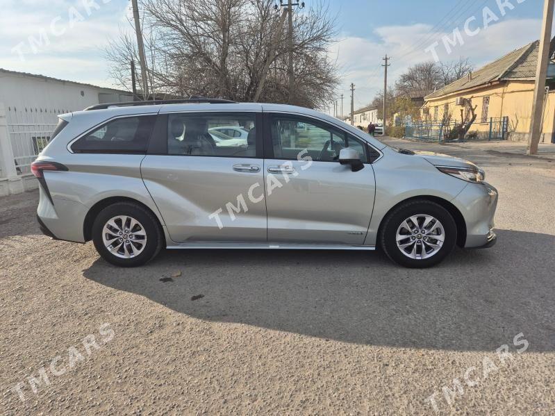 Toyota Sienna 2021 - 550 000 TMT - Aşgabat - img 4