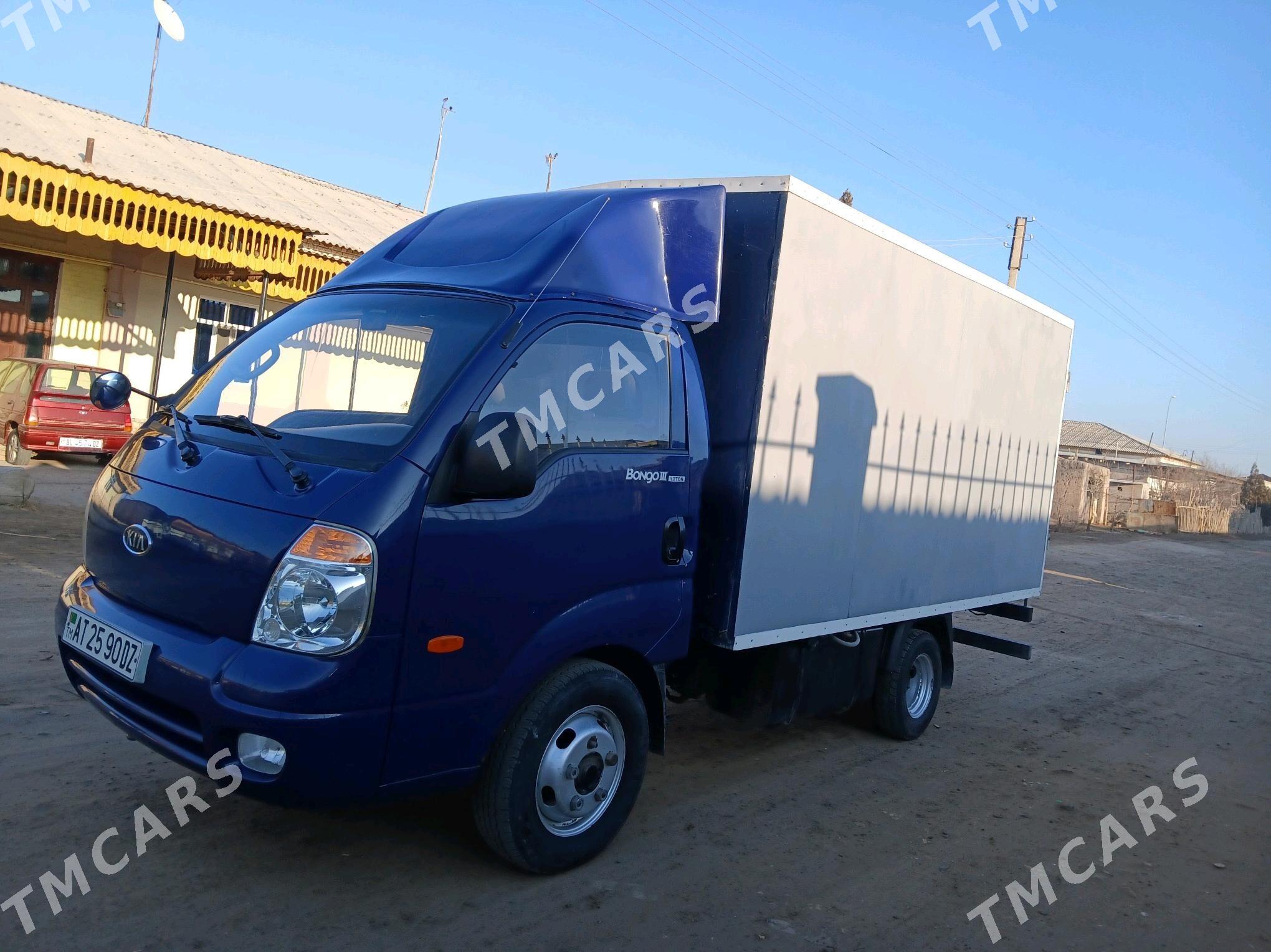 Kia Bongo 2010 - 170 000 TMT - Дашогуз - img 2