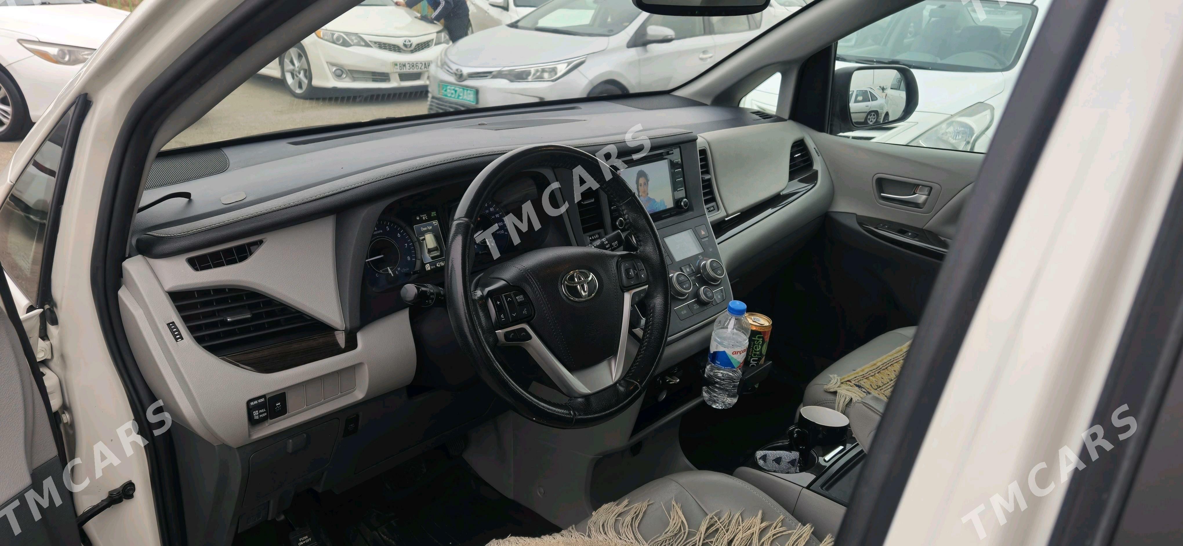 Toyota Sienna 2020 - 425 000 TMT - Ашхабад - img 5