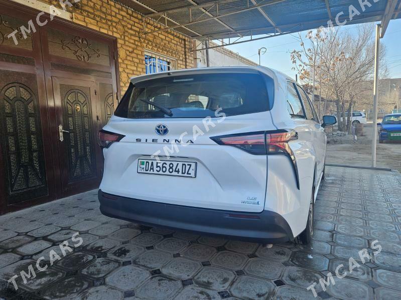 Toyota Sienna 2021 - 450 000 TMT - Daşoguz - img 2