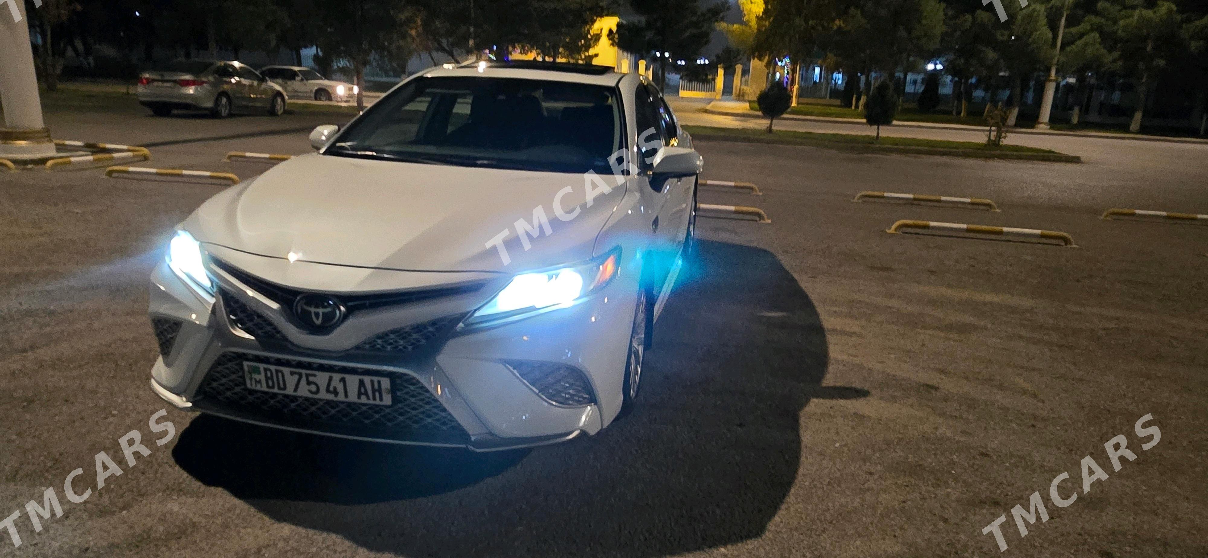 Toyota Camry 2019 - 320 000 TMT - Aşgabat - img 2