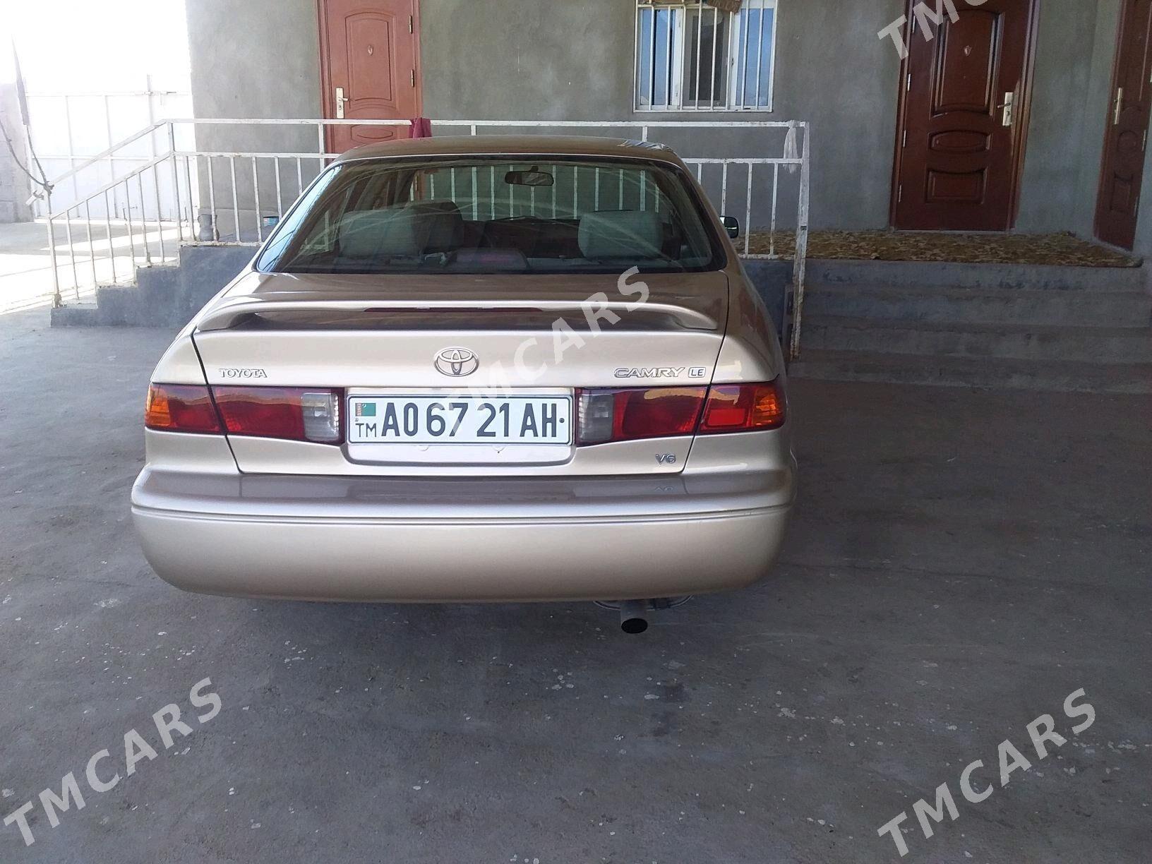 Toyota Camry 2001 - 140 000 TMT - Теджен - img 6