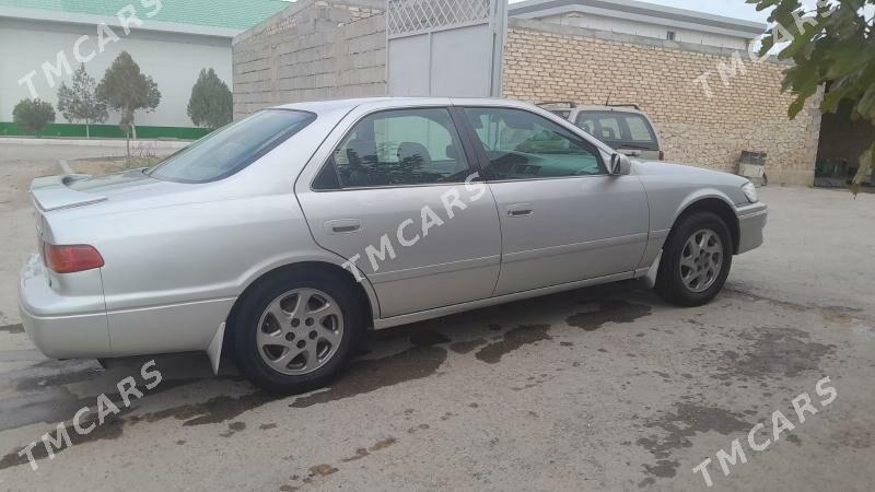 Toyota Camry 2001 - 120 000 TMT - Гызыларбат - img 2