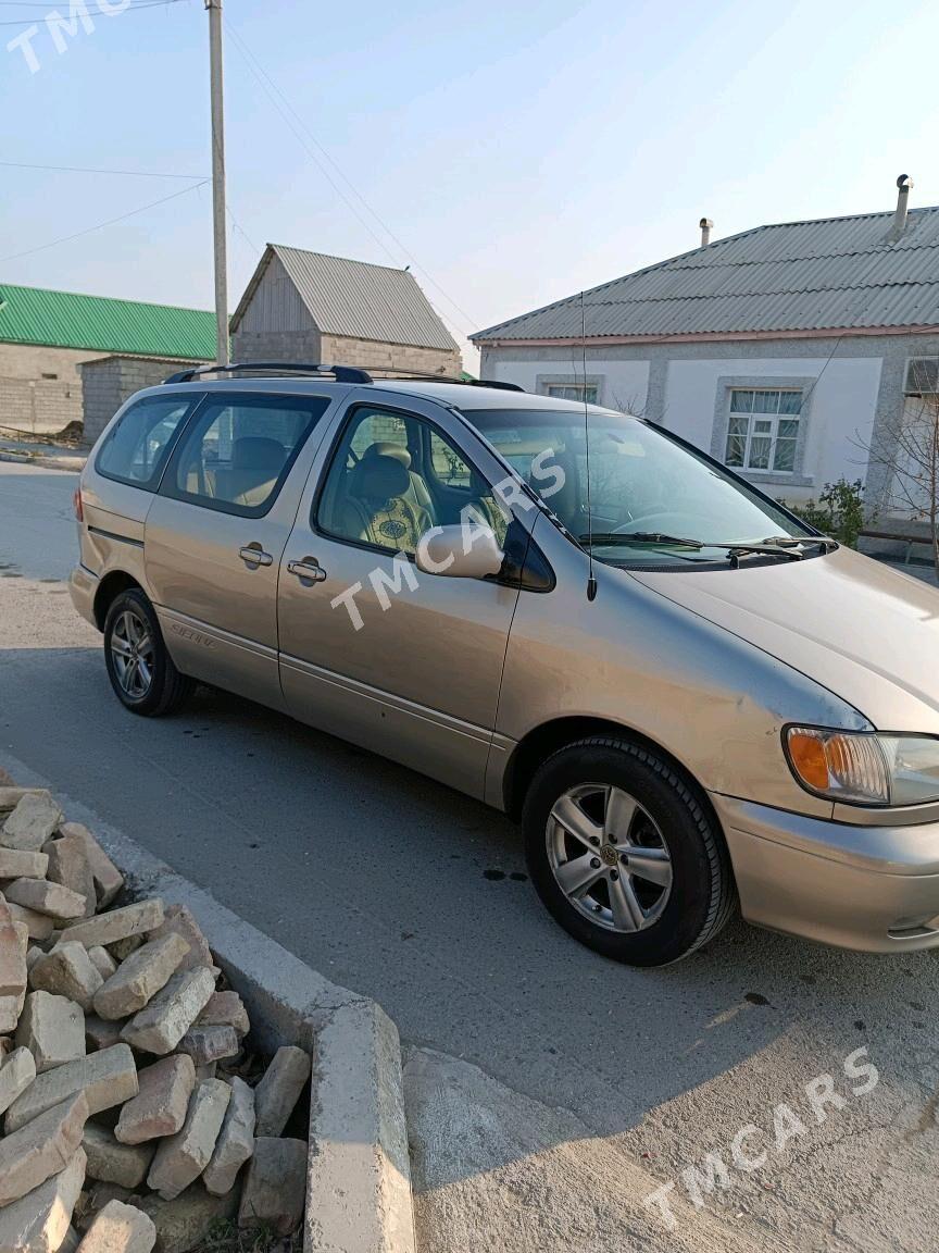 Toyota Sienna 2002 - 130 000 TMT - Аркадаг - img 2