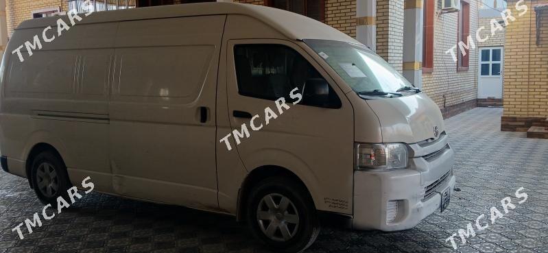 Toyota Hiace 2021 - 430 000 TMT - Мары - img 2