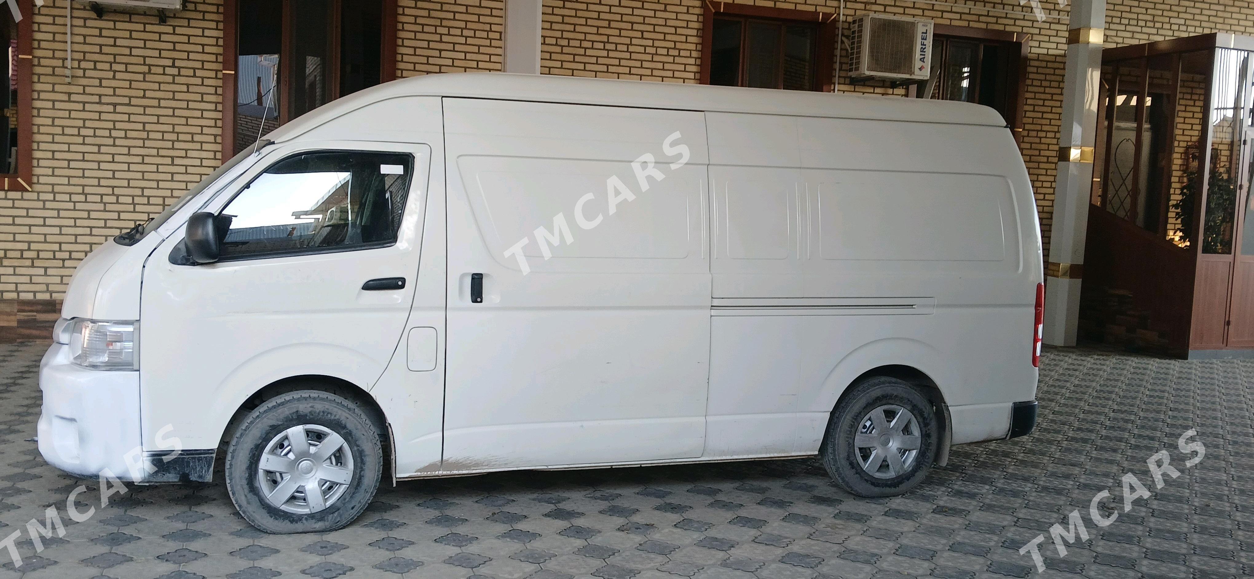 Toyota Hiace 2021 - 430 000 TMT - Мары - img 6