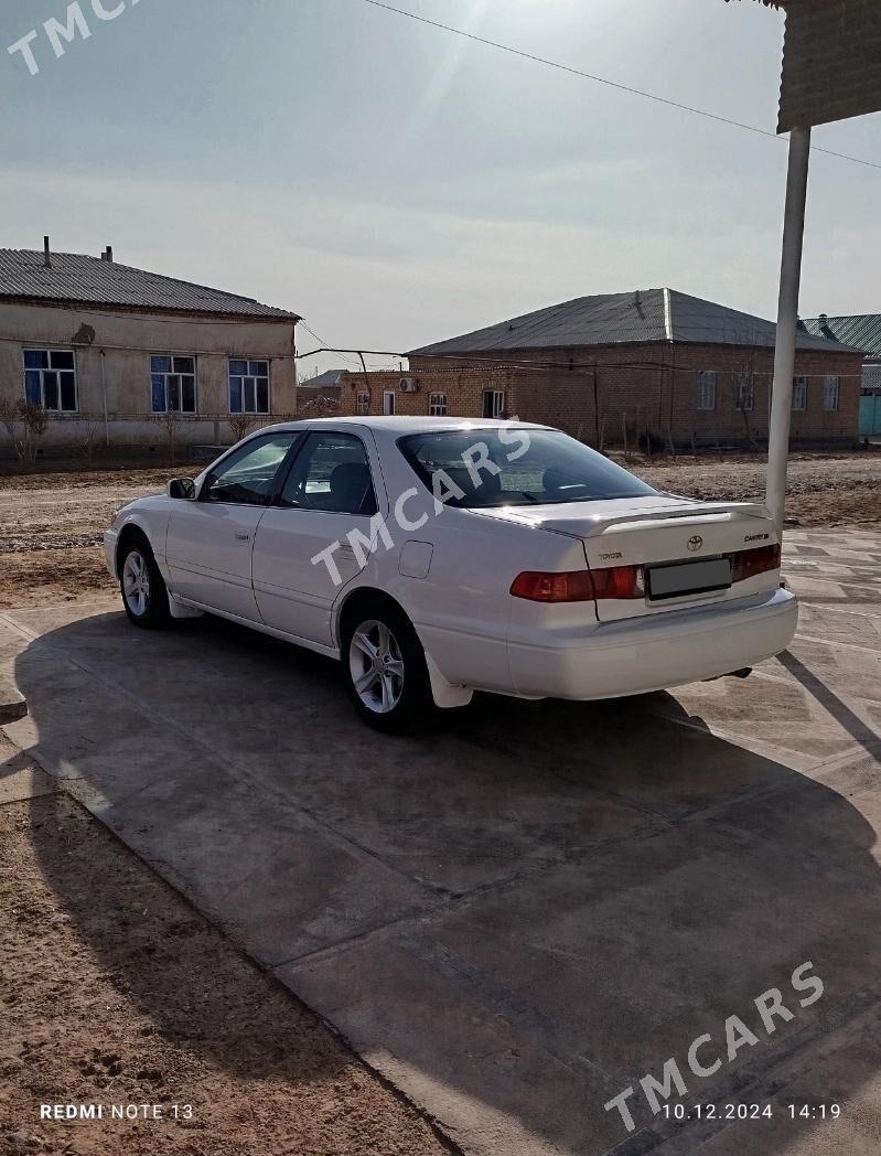 Toyota Camry 2000 - 110 000 TMT - Мургап - img 5