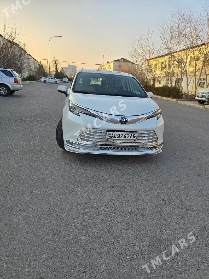 Toyota Sienna 2021 - 605 000 TMT - Aşgabat - img 3