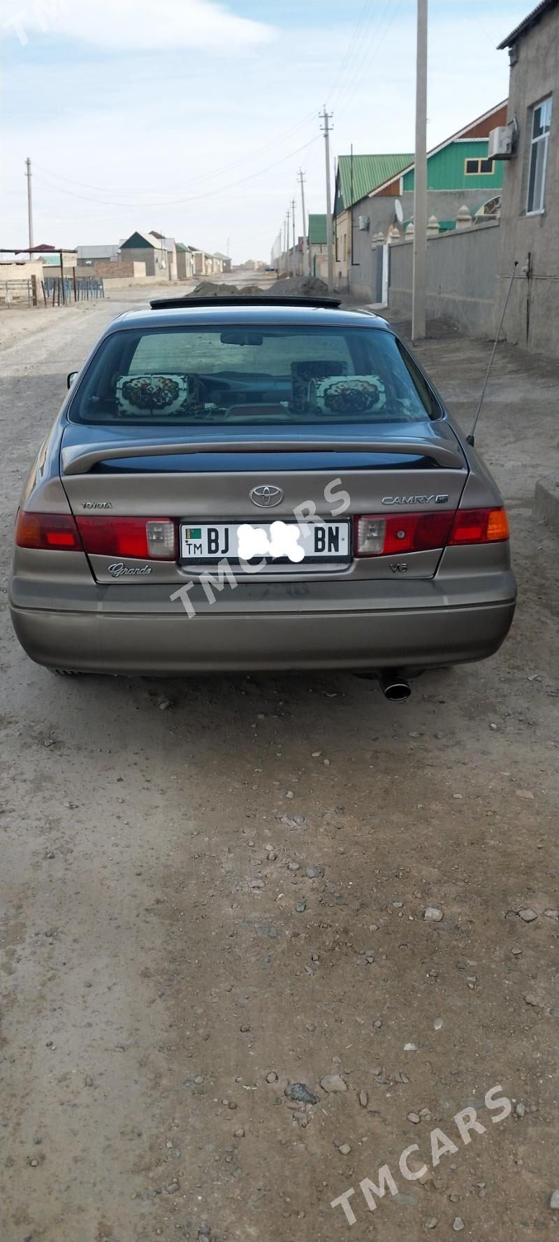 Toyota Camry 1998 - 105 000 TMT - Bereket - img 2