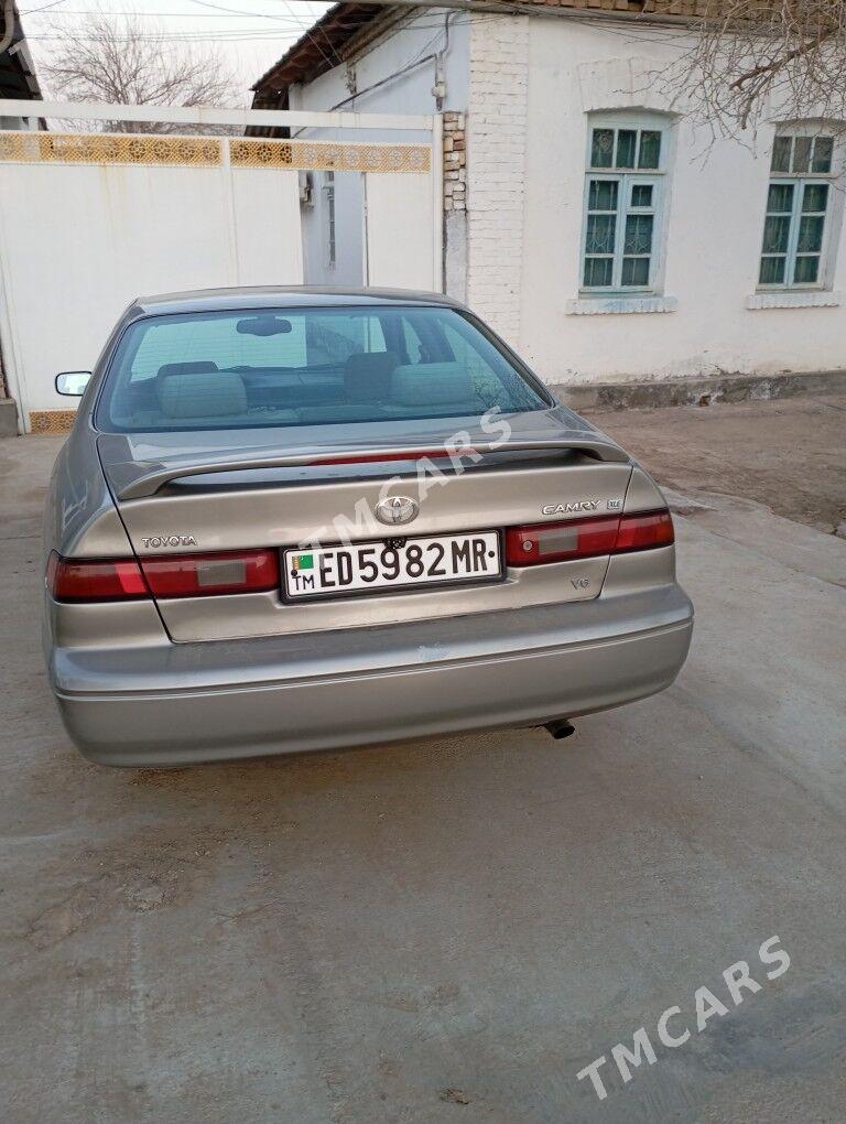 Toyota Camry 1998 - 116 000 TMT - Baýramaly - img 2