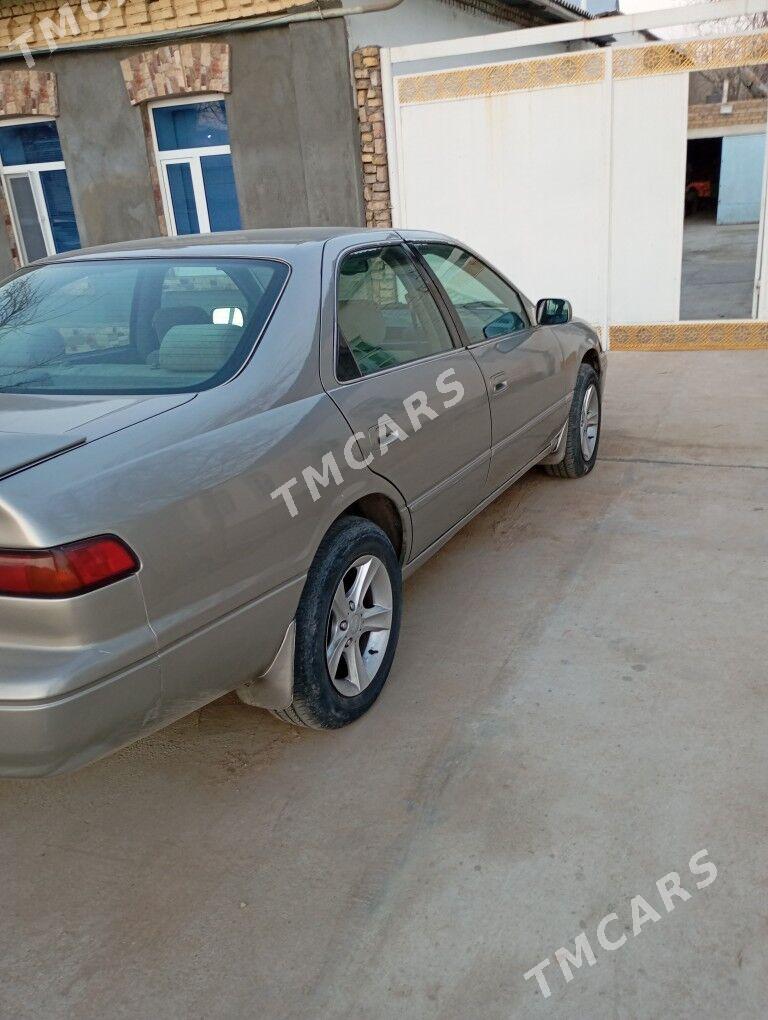 Toyota Camry 1998 - 116 000 TMT - Baýramaly - img 3