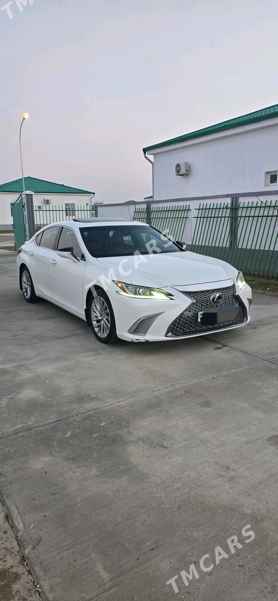 Lexus ES 350 2019 - 570 000 TMT - Täze zaman - img 2