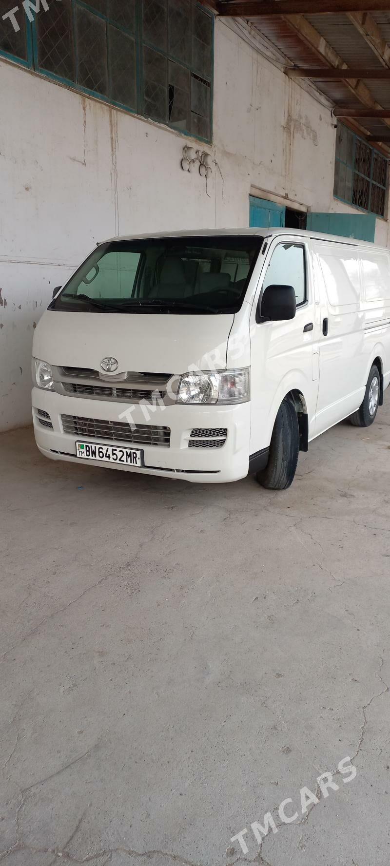 Toyota Hiace 2011 - 265 000 TMT - Mary - img 2