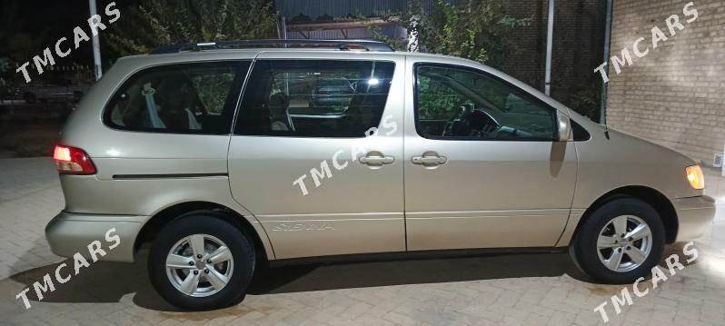 Toyota Sienna 2002 - 155 000 TMT - Baýramaly - img 3