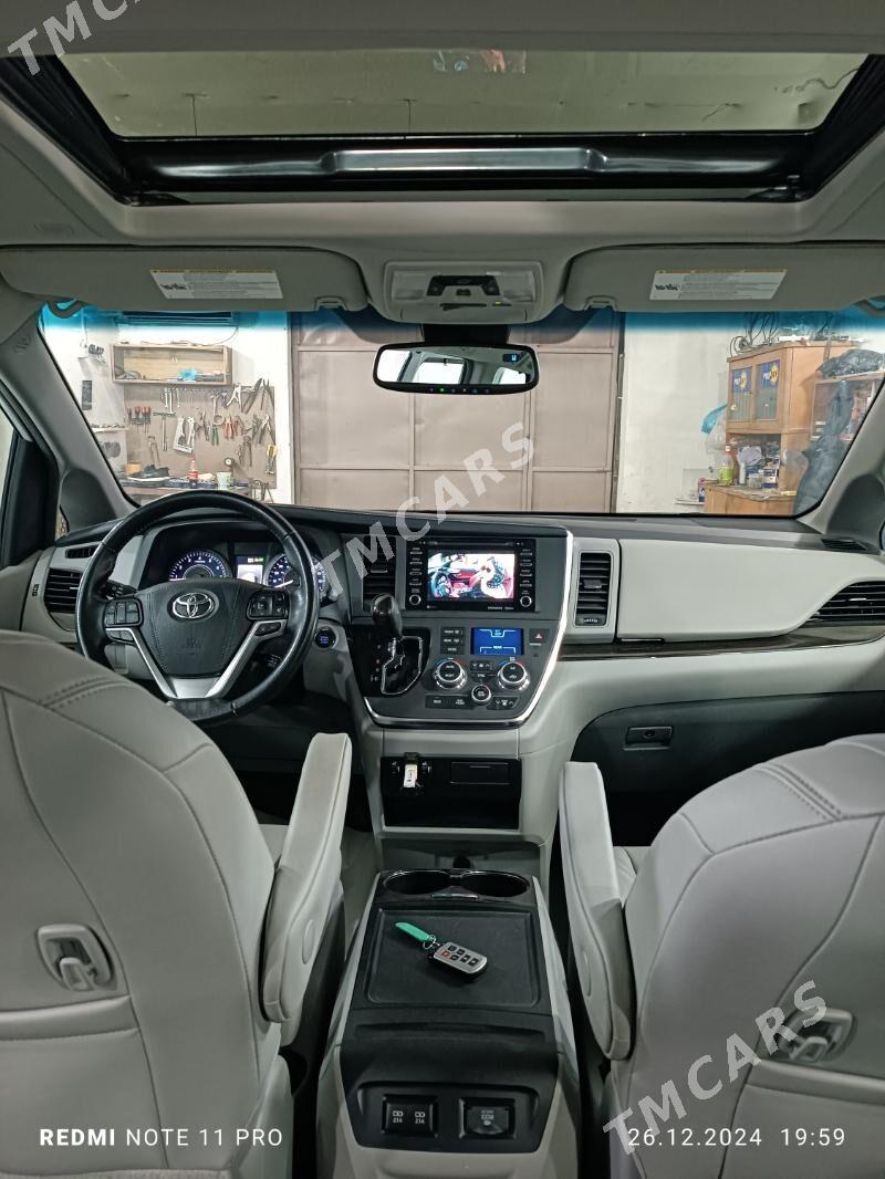 Toyota Sienna 2019 - 440 000 TMT - Мары - img 7