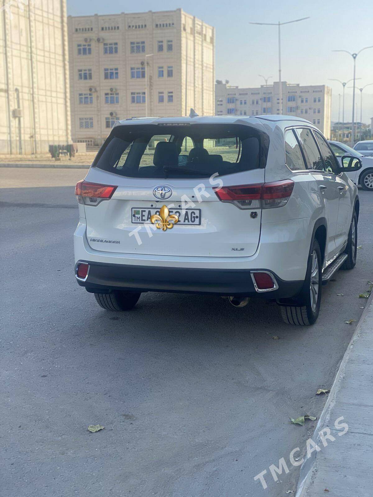 Toyota Highlander 2018 - 410 000 TMT - Aşgabat - img 2