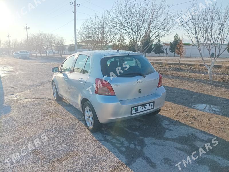 Toyota Yaris Hatchback 2006 - 85 000 TMT - Бузмеин ГРЭС - img 4