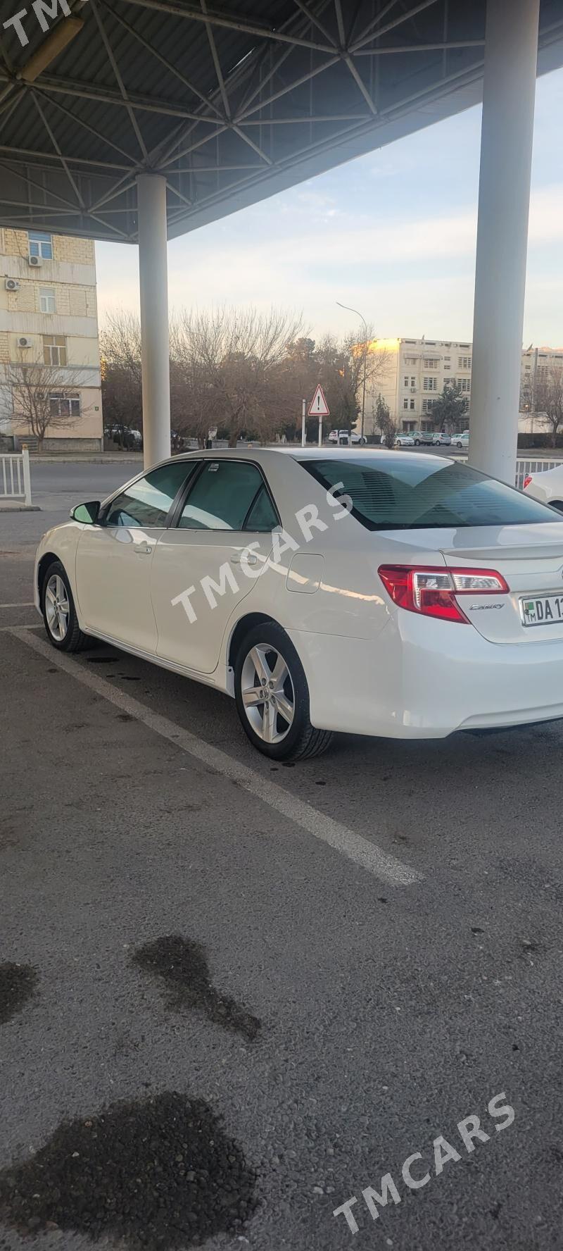 Toyota Camry 2012 - 180 000 TMT - Ак-Бугдайский этрап - img 3