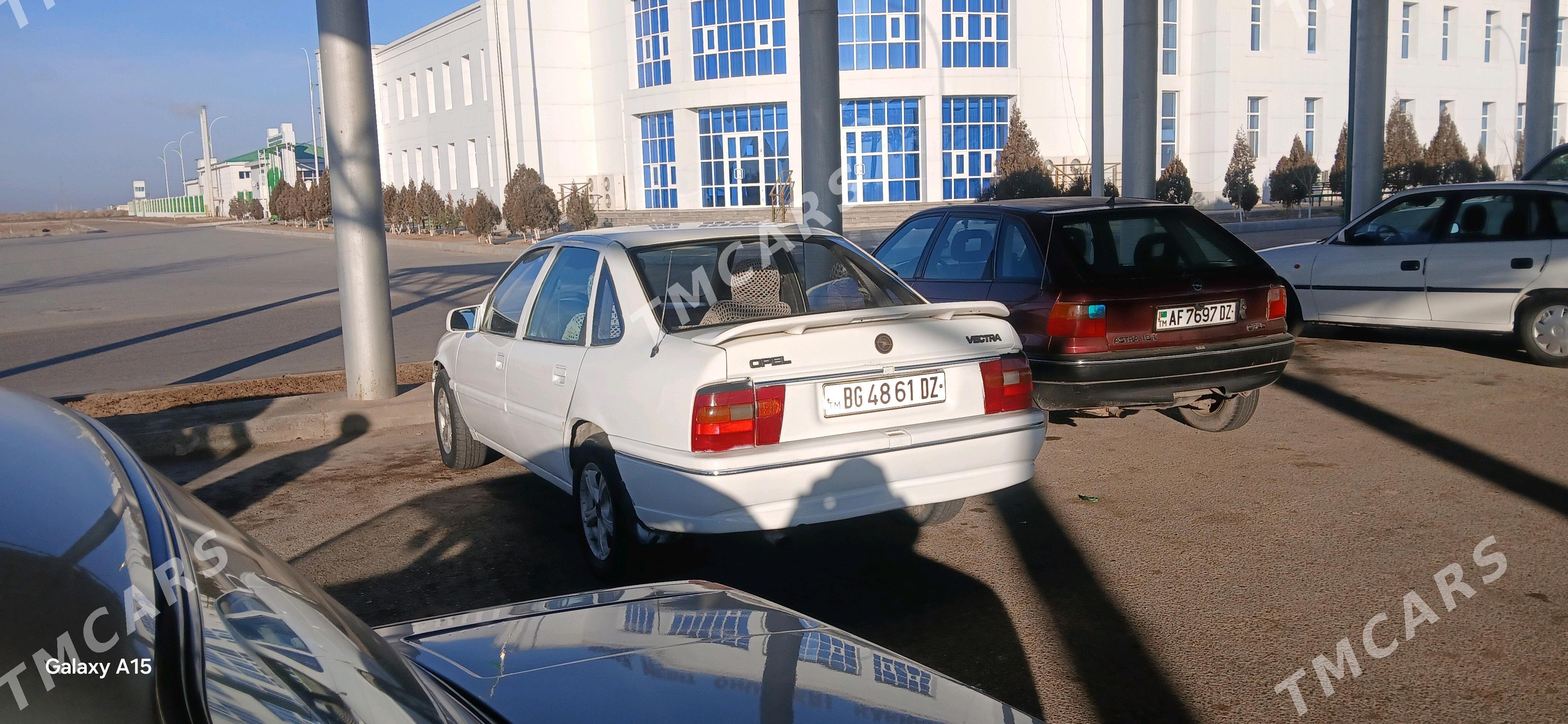 Opel Vectra 1995 - 35 000 TMT - Губадаг - img 4