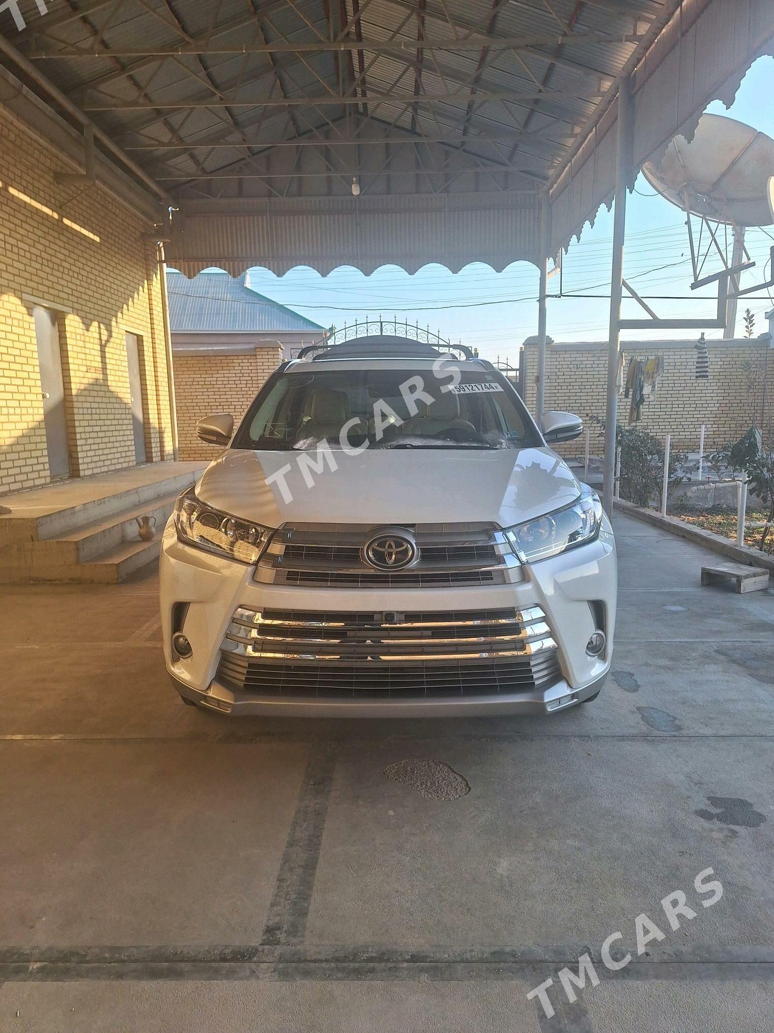 Toyota Highlander 2019 - 470 000 TMT - Мары - img 7