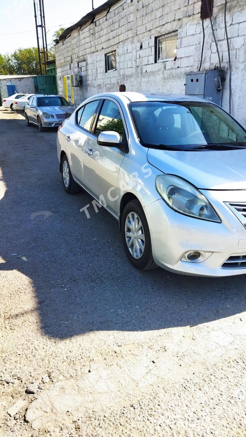 Nissan Versa 2011 - 95 000 TMT - Ашхабад - img 4