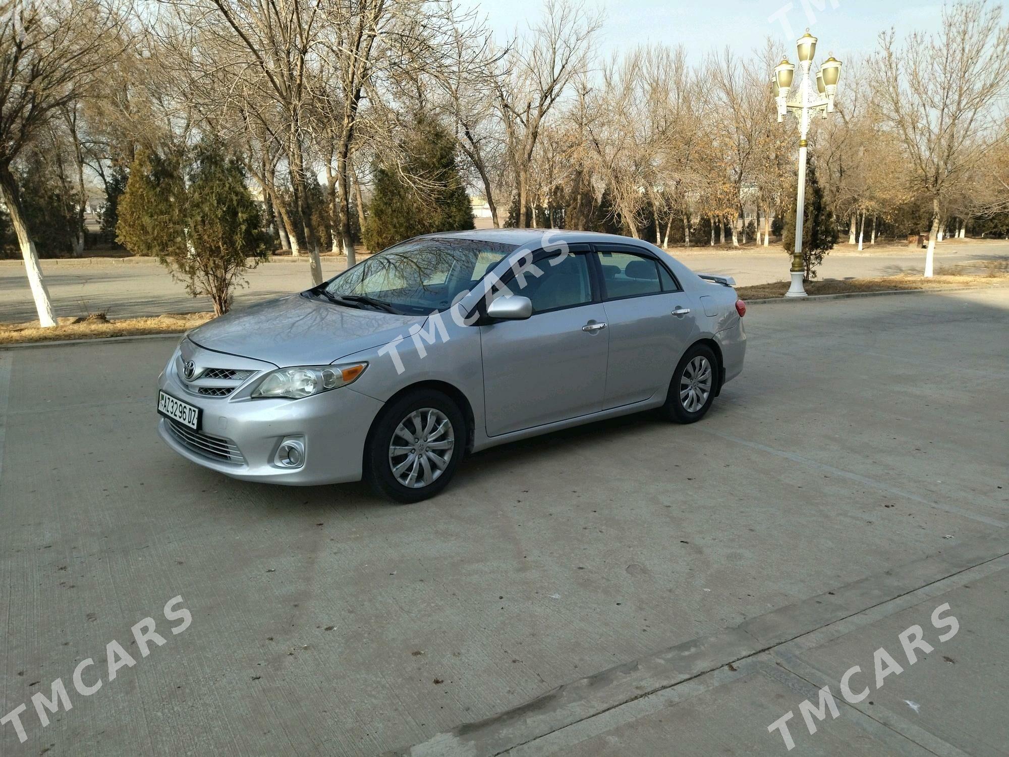 Toyota Corolla 2011 - 129 000 TMT - Дашогуз - img 4