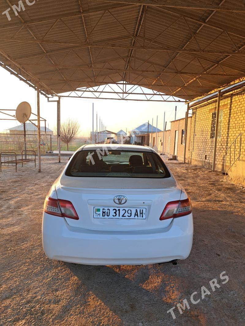 Toyota Camry 2011 - 122 000 TMT - Теджен - img 5