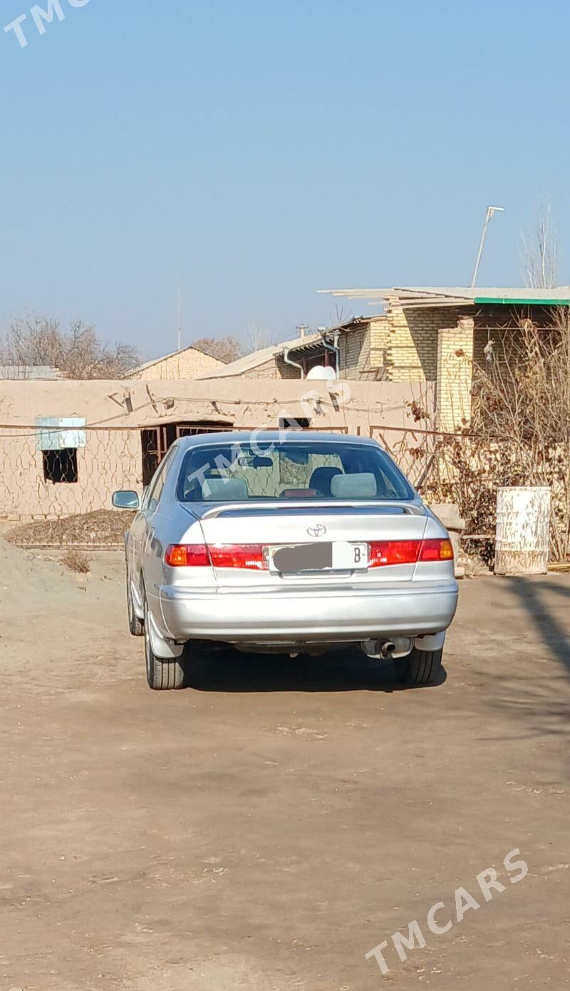 Toyota Camry 1998 - 105 000 TMT - Halaç - img 2