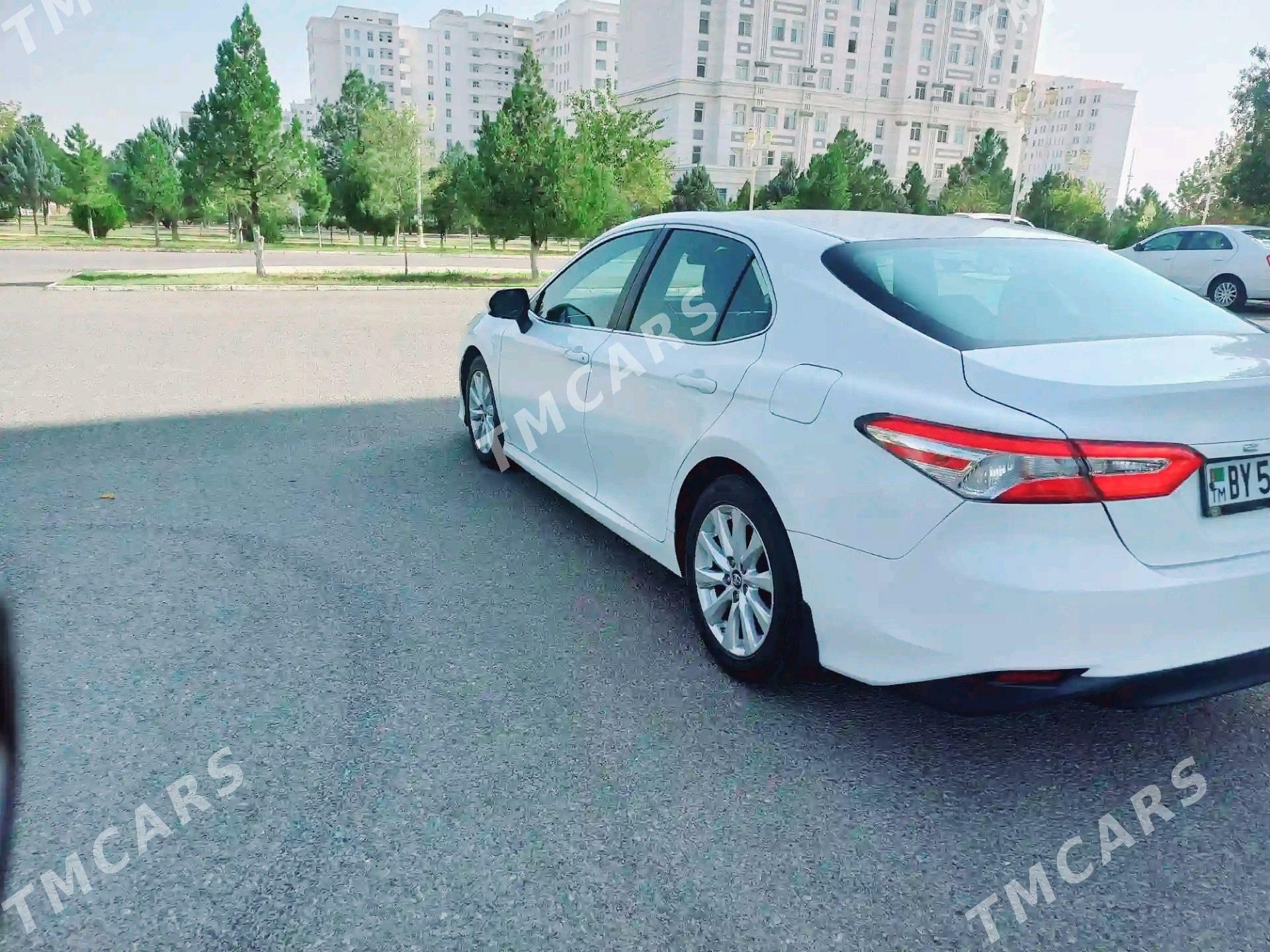 Toyota Camry 2018 - 275 000 TMT - Бедев - img 2