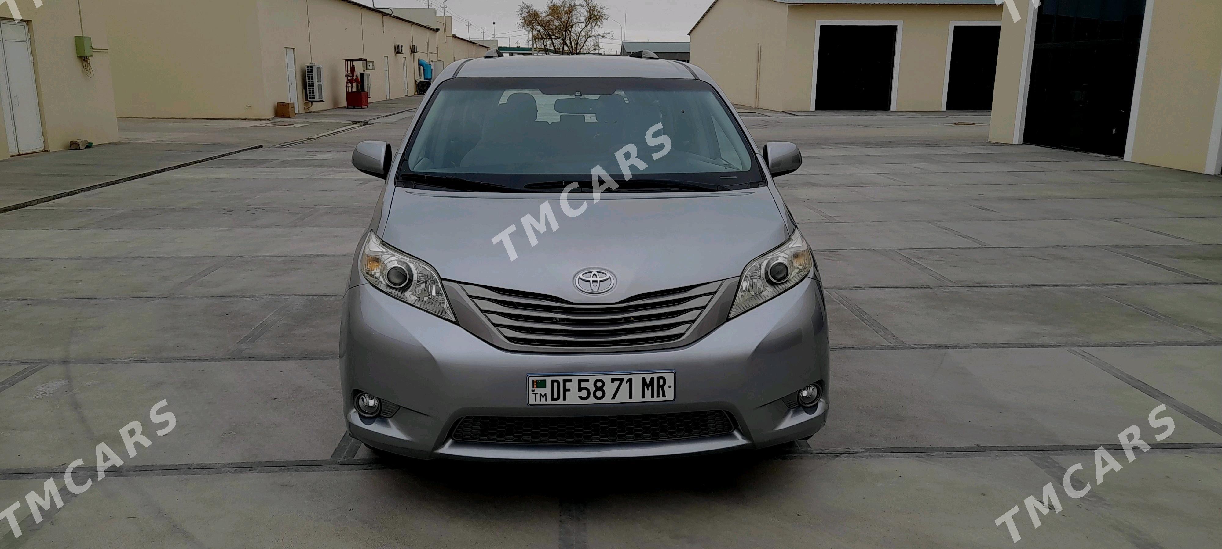 Toyota Sienna 2016 - 295 000 TMT - Baýramaly - img 3