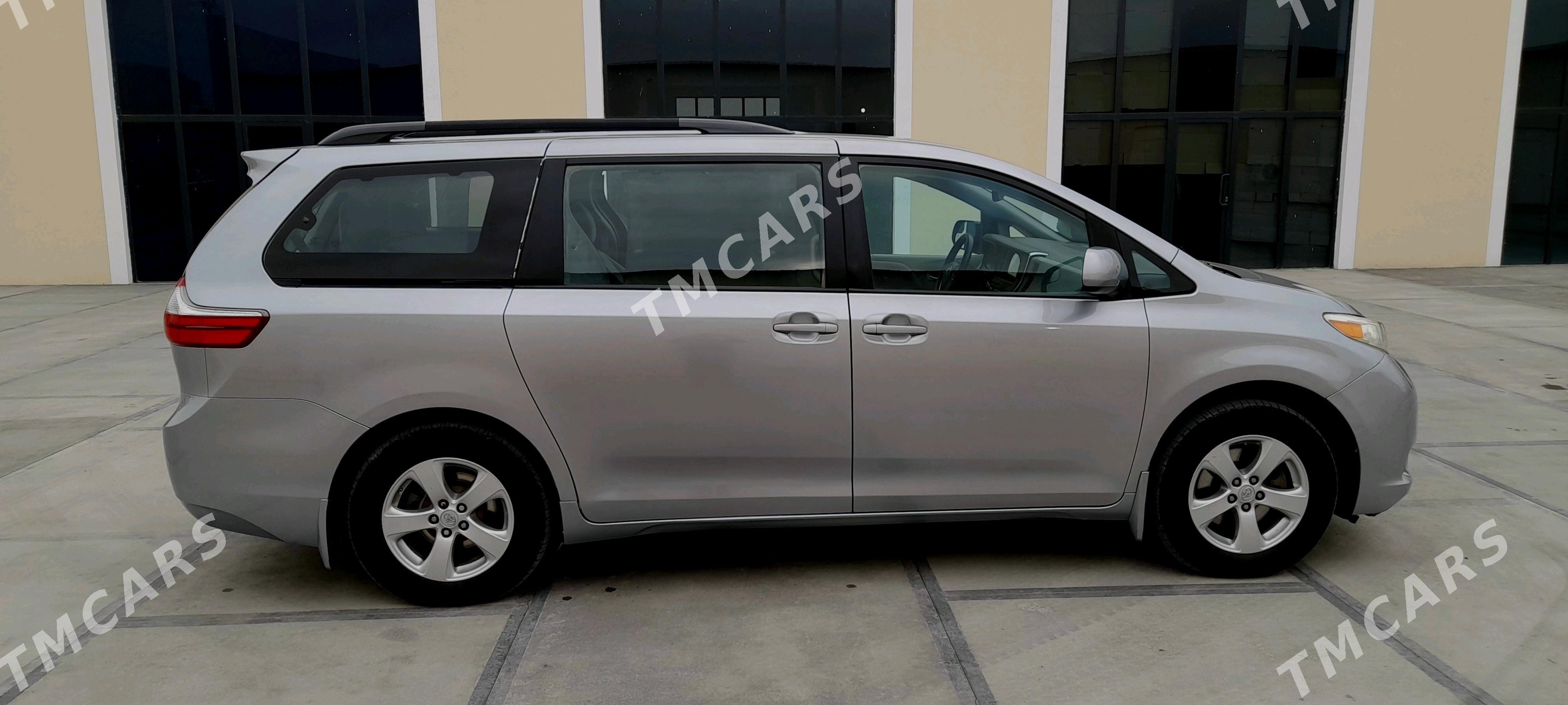 Toyota Sienna 2016 - 295 000 TMT - Baýramaly - img 7